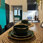 Jungle Inn